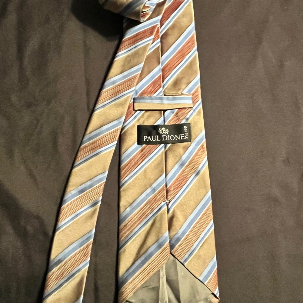 Classic silk tie